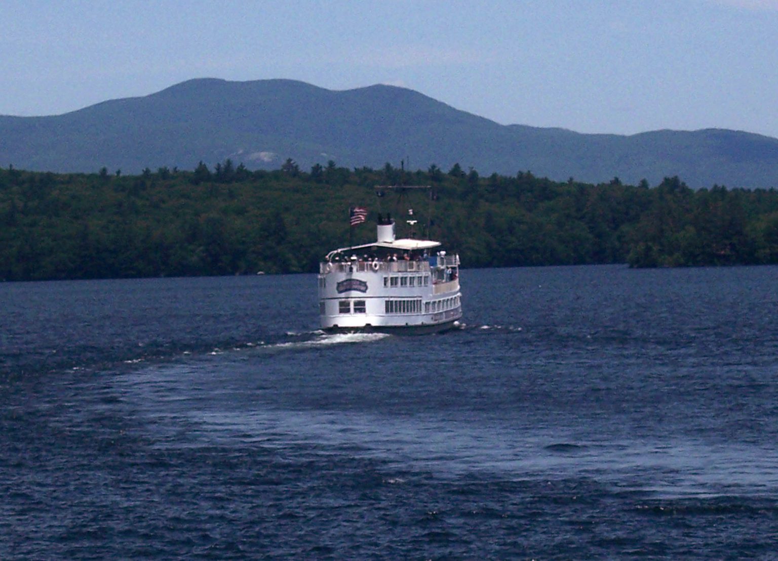 MS Mount Washington Cruise Ship on Lake Winnipesaukee NH Attractions