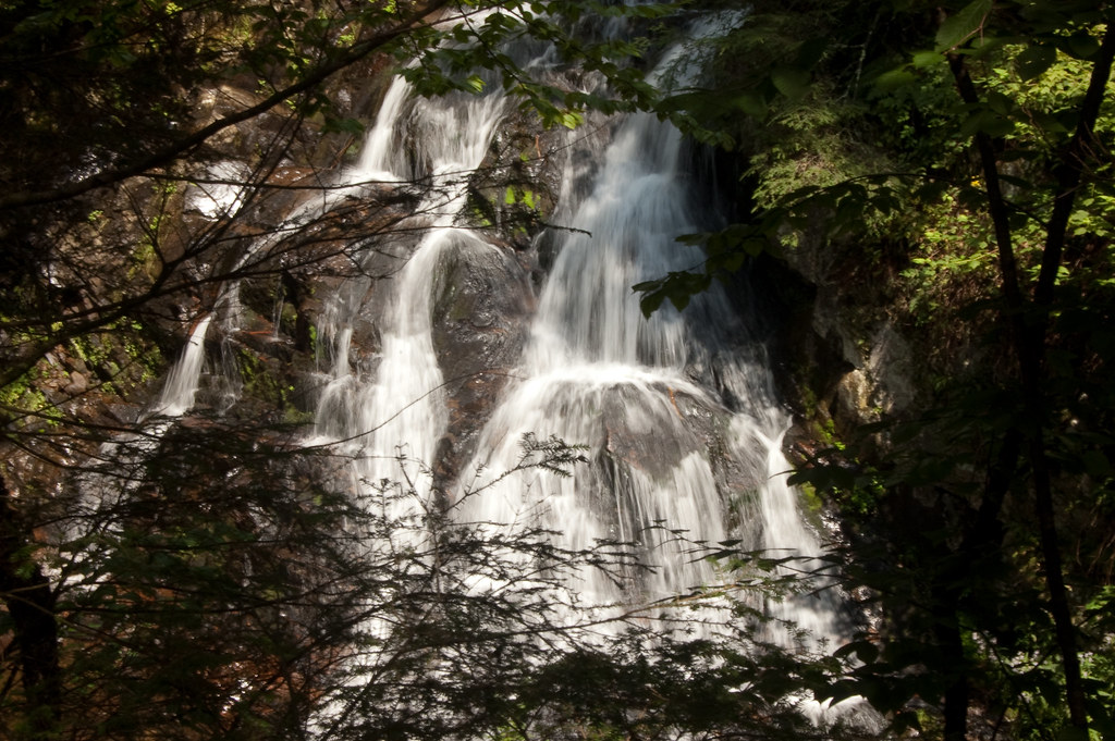 Bridal Veil Falls And Coppermine Trail Franconia Nh Nh Waterfalls
